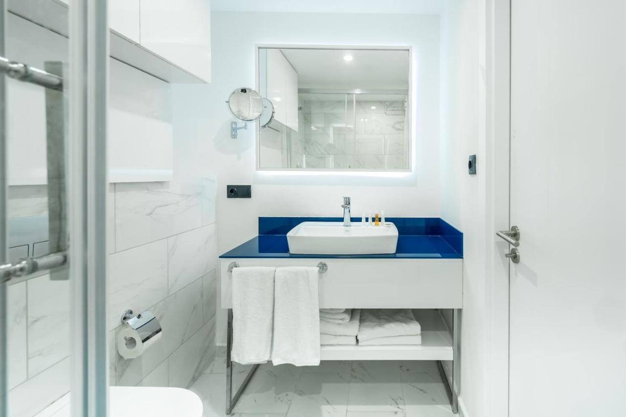 Orbi City Hotel Official 巴统 外观 照片