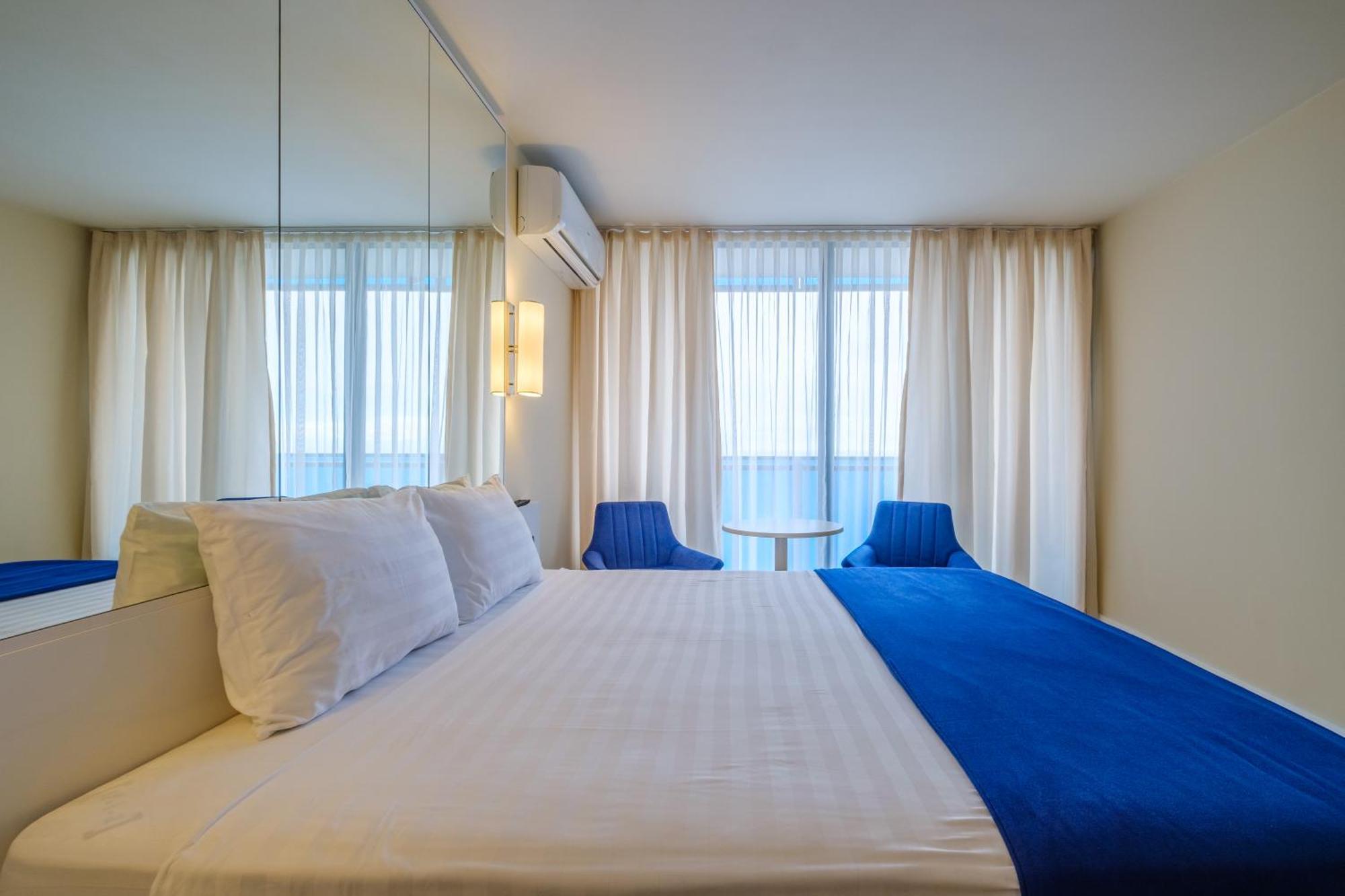 Orbi City Hotel Official 巴统 外观 照片
